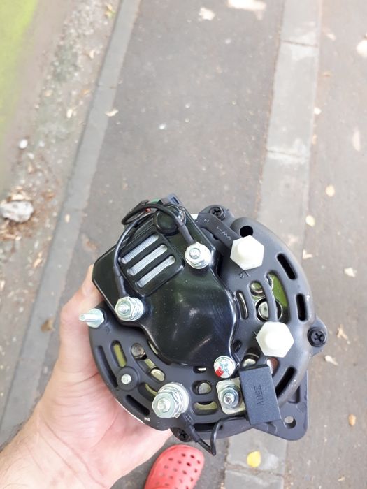 Alternator nou mini incarcator BOBCAT...kubota tva deductibil