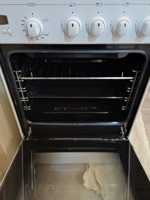 Продам газовую плиту Gefest