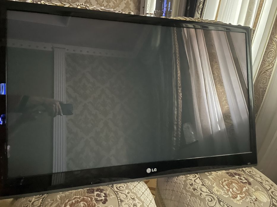 Телевизор LG б/у в хорошем состоянии , рабочий
