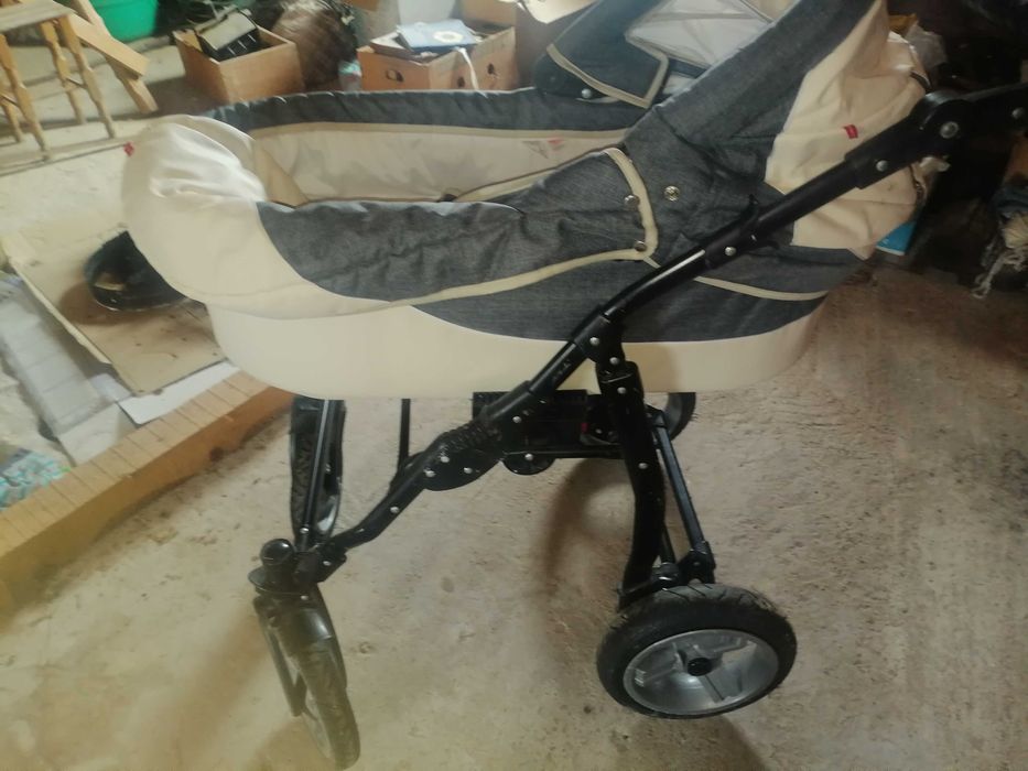 Детска количка, като нова е