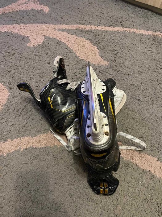 echipament sportiv/sporturi pe gheata/patine profesioniste hochei