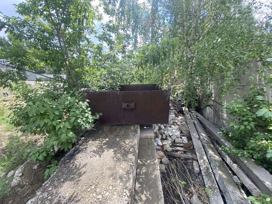 Челюстной бункер