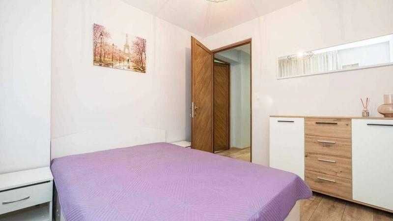 Тристаен апартамент в Центъра