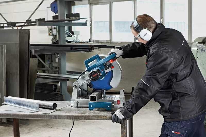 BOSCH GCD 12 JL Ferastrau Circular  Metal (fara scantei)