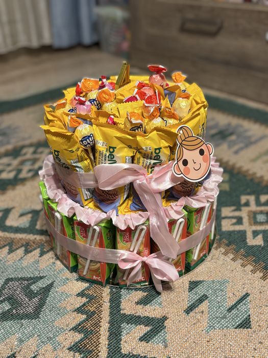 Torturi din dulciuri ambalate