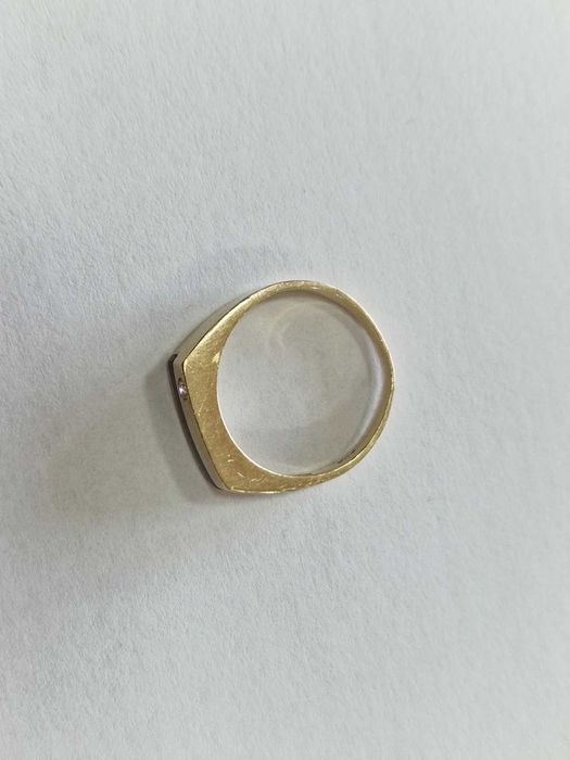 Златен пръстен 8К / 5,19 гр.