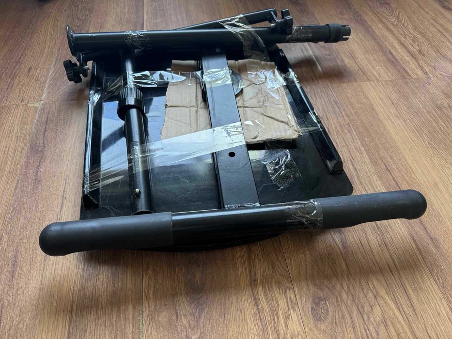 Масивна Метална Стойка за Лаптоп / Прожектор / Миксер Ноти Регулируема