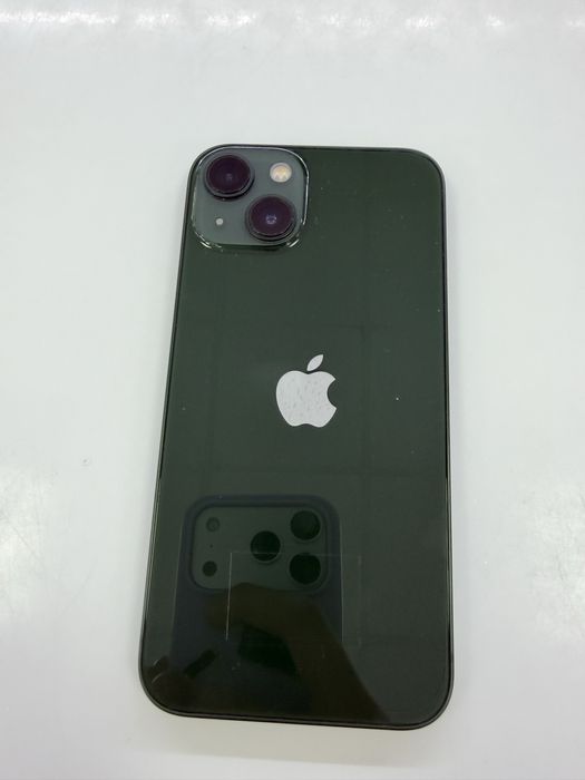 Продаю Iphone 13