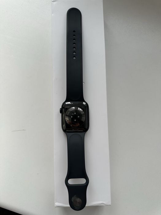 Продам Apple Watch 7  45mm