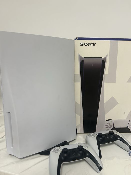 Sony PlayStation 5 + игры