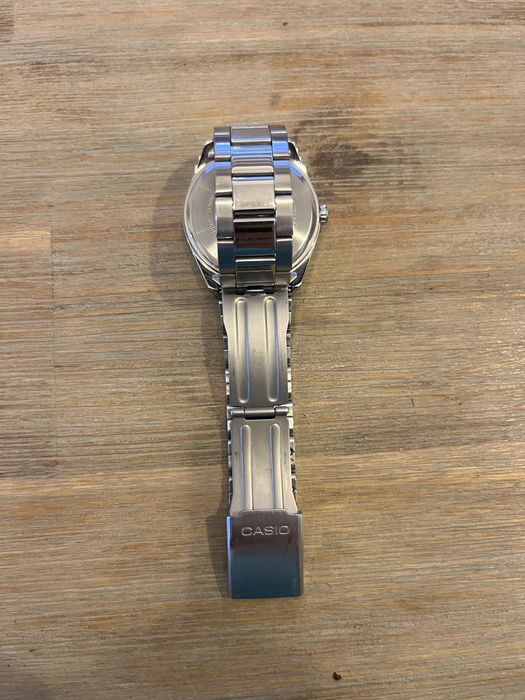 Ceas Casio Stare foarte buna (purtat de cateva ori)