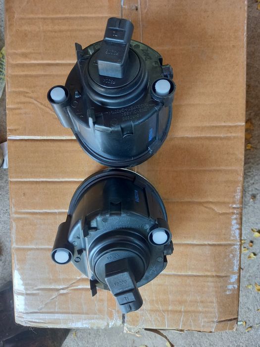 Proiectoare Renault Trafic Opel Vivaro Nissan Primastar