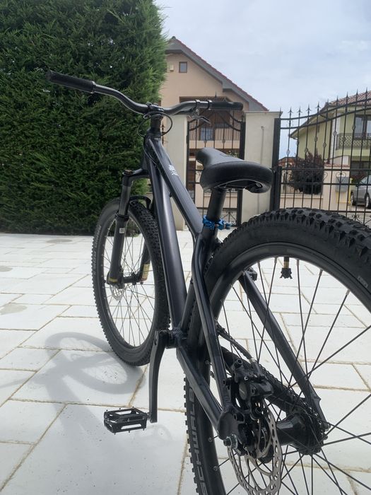 Bicicleta dirt jumper kellys whip 30 modificat