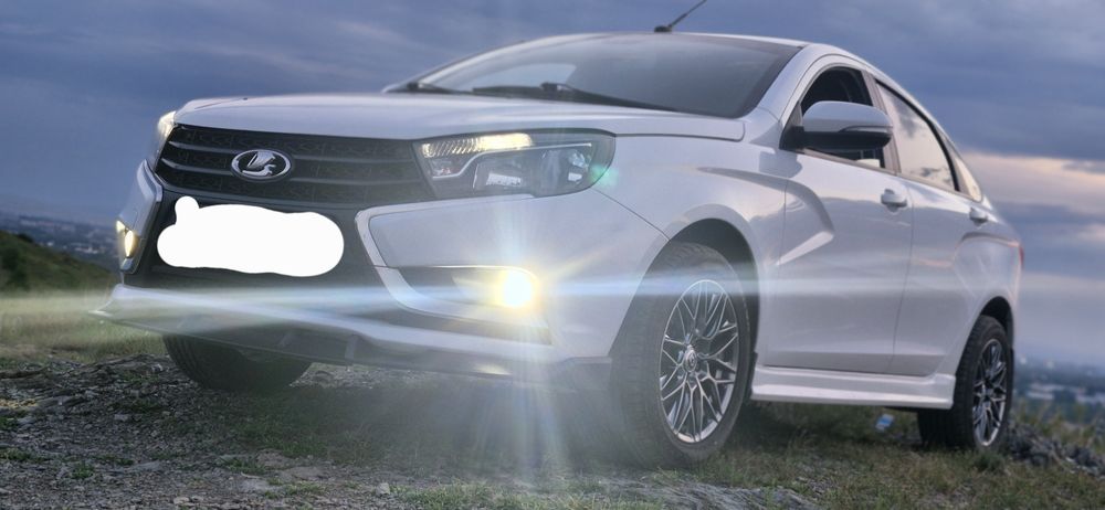 Автомобиль Lada vesta