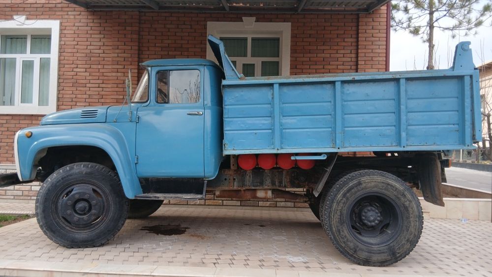 Zil MMZ 4502 rangi ko'k 
ishlap chiqarilgan yili 1988
Yuk ozi ag'daruv