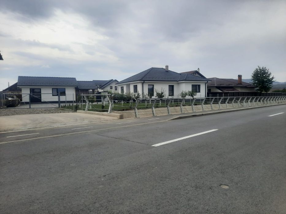 Vând 80 m plasa de gard împletită din sarma zinca