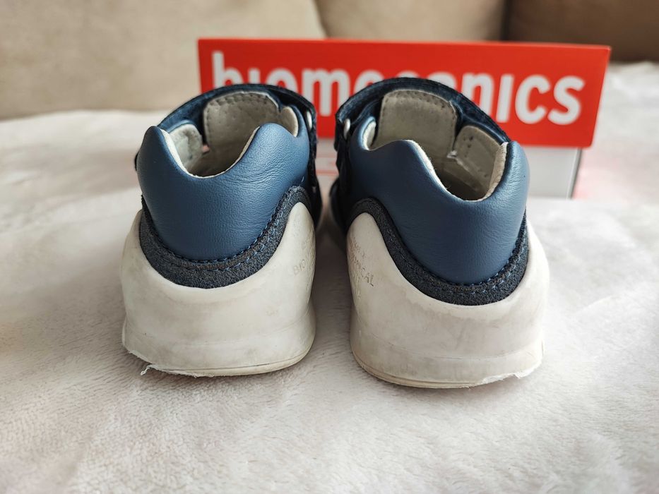 Детски обувки biomecanics номер 23