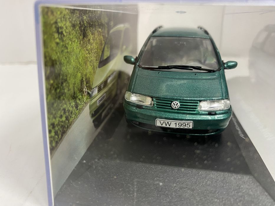 VOLKSWAGEN SHARAN an 2005 machetă auto scara 1:43 (11 cm) Ixo/Altaya