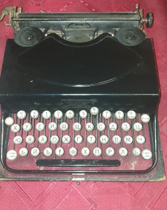 Пишещи машини РАЗПРОДАЖБА  Адлер, Континентал,Ерика, Идеал,Триумф