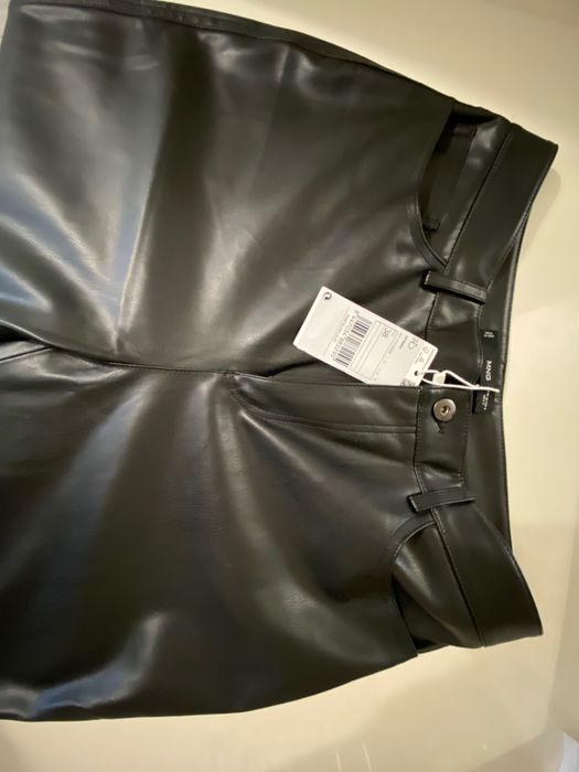 Прав панталон с кожен ефект