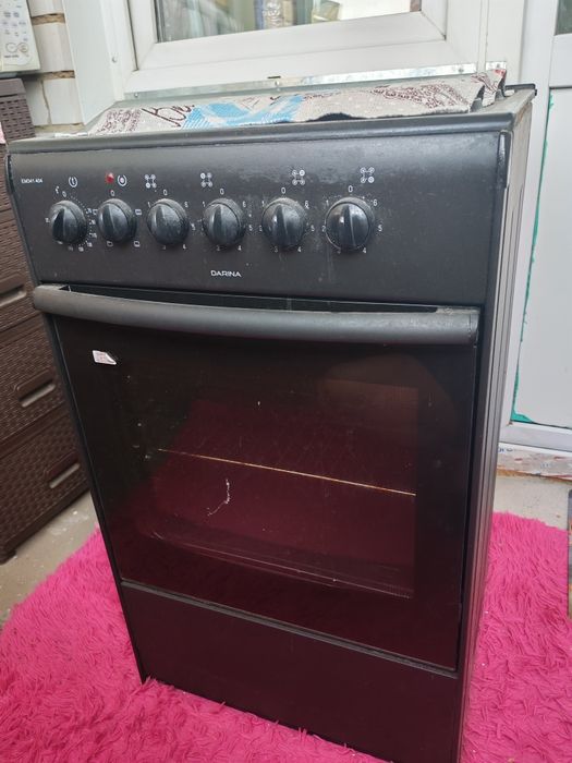Продам эл.плиту Дарина