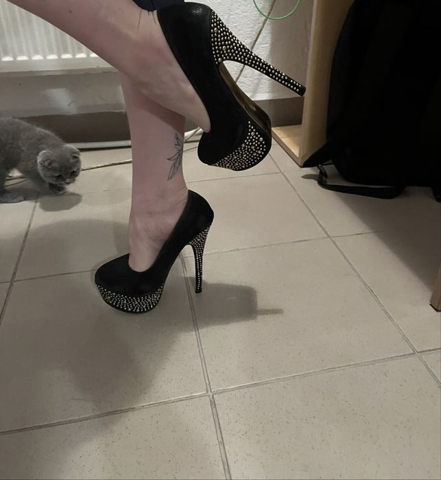 Висок ток дамски токчета