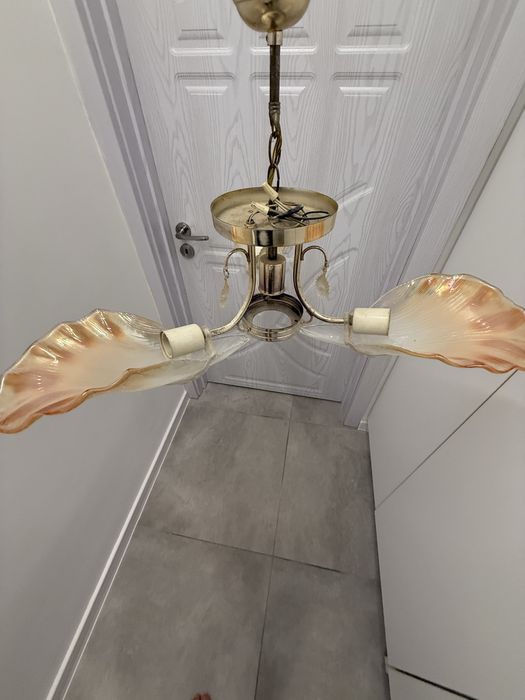 Продавам полилей за 4 крушки - 3 режима на осветяване