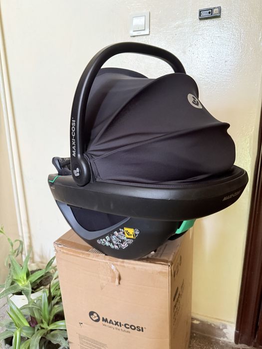 Стол за кола Maxi Cosi Coral 360 Essential Black