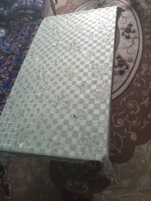 3 ta divan matraslari bilan 2 ta stol