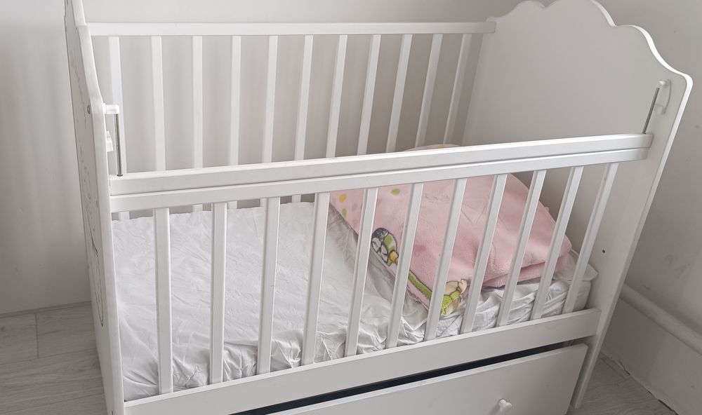 Продам детскую кроватку