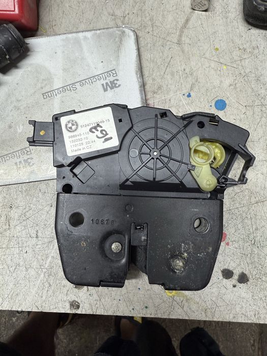 Broasca actuator haion bmw e91 broasca inchidere haion bmw e91