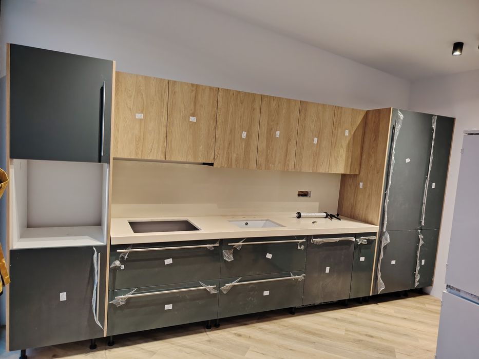 Montez și asamblez mobilier