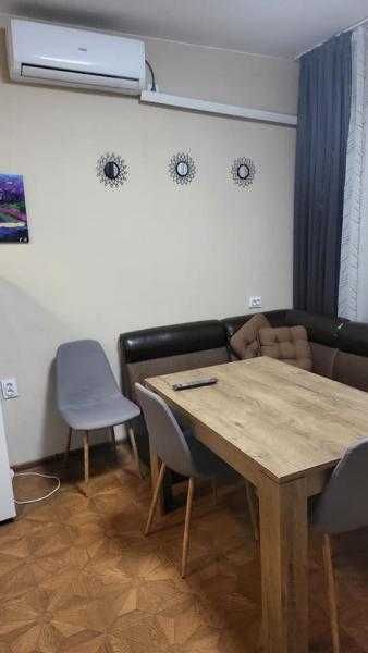 Тристаен апартамент в Центъра