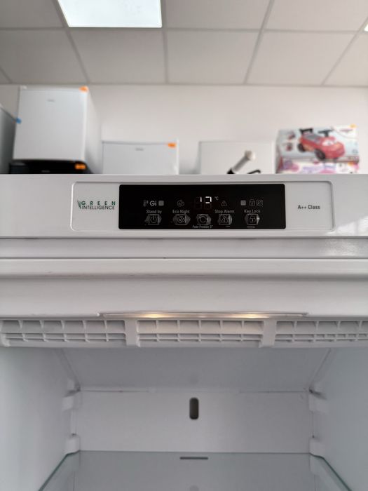 Голям Фризер Bauknecht NoFrost A++ 70см