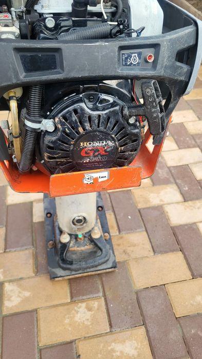 Mai compactor profesional Husqvarna LT 5005