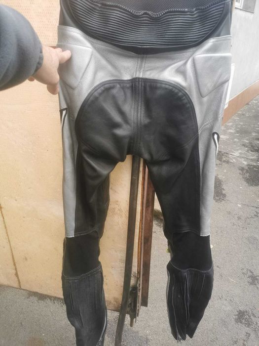 Costume moto din piele