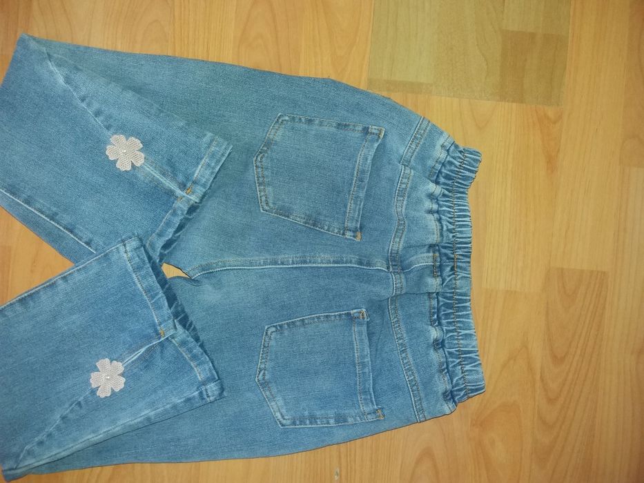 Джинсы на девочку