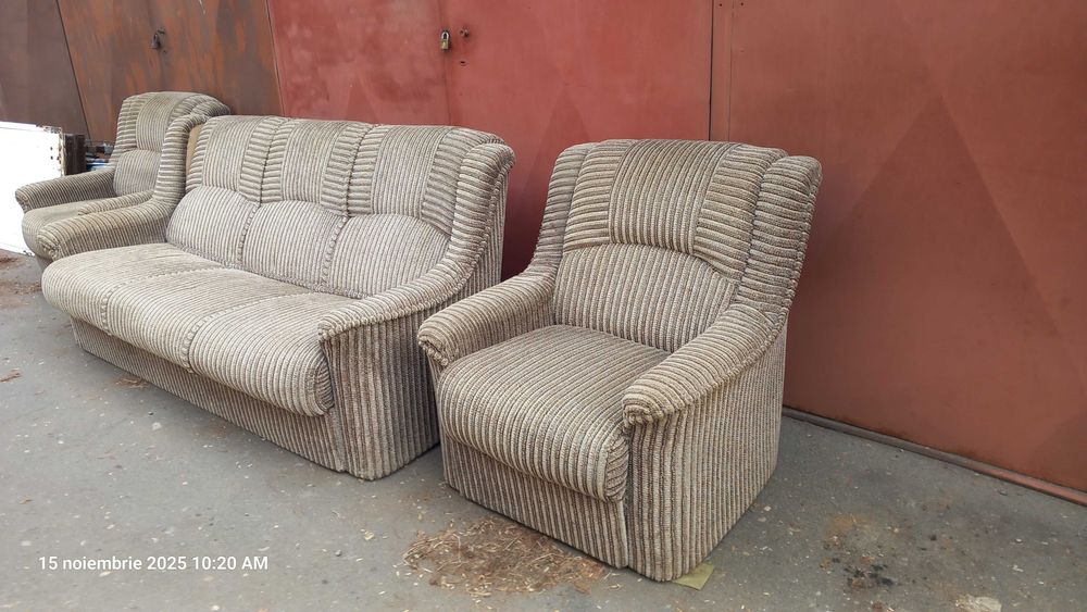Vând piese de mobilier in stare buna