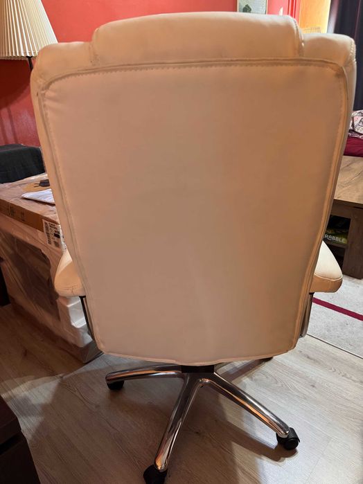 Продавам: Президентски офис стол - бяла кожа