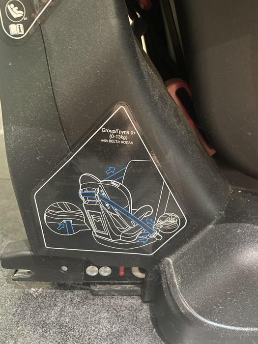 Детски стол за кола