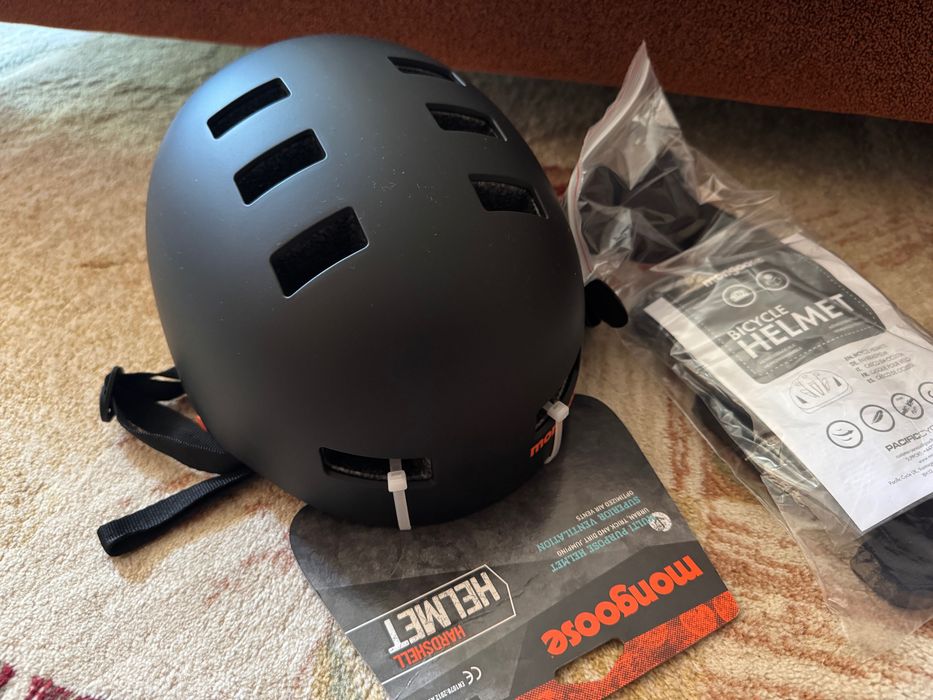 Mongoose каска за колело/BMX/ ролери/тротинетка/ скейтборд/ кънки