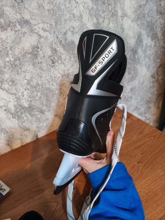 коньки хокейные новые