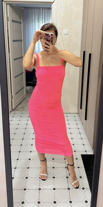 Продам платья, в отличном состояние