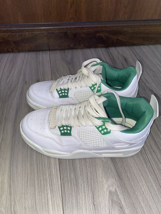 Jordan 4 marimea 40