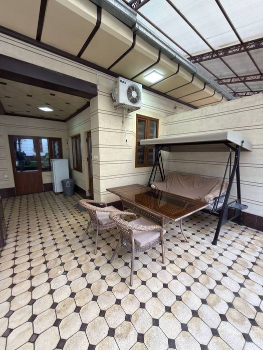 Продается ЕвроДом 8 комнат, ориентир: Катта Олтинтепа, 280м²