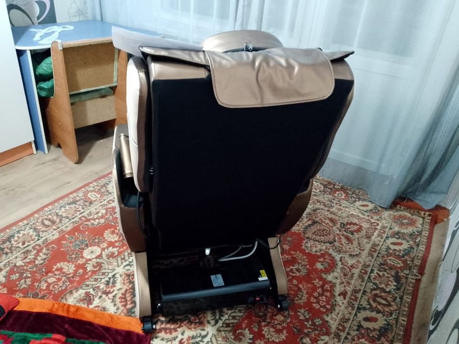 Массажное кресло