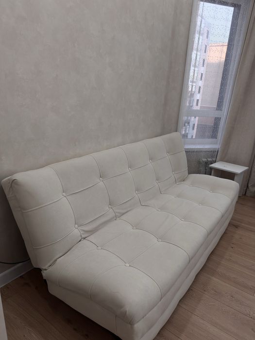 Продам диван срочно