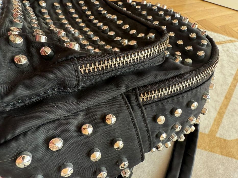 Дамска раница черна