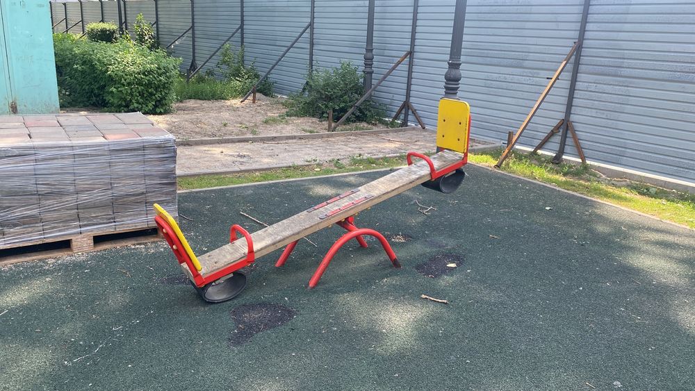 Продам детскую площадку в комплекте