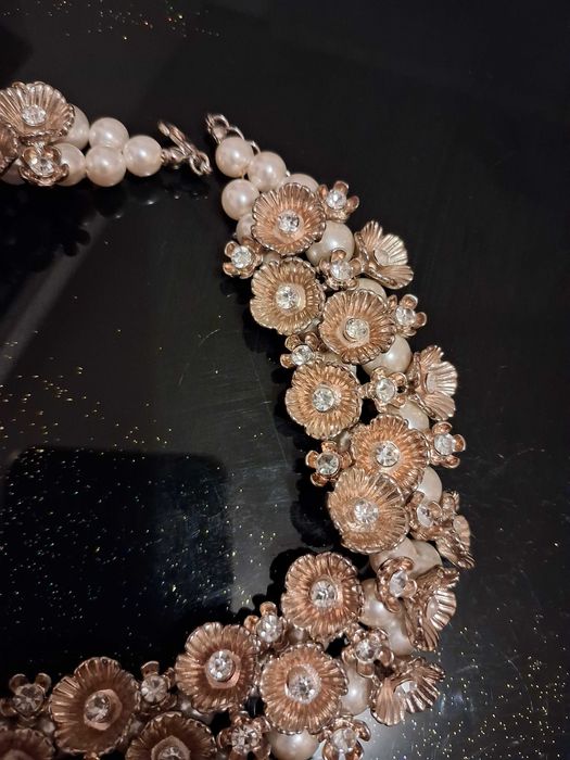 Дамско      колие